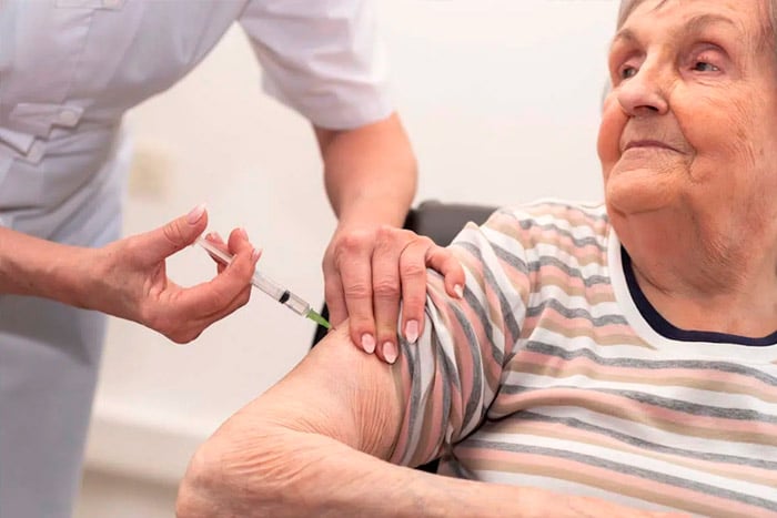 importancia-de-vacunacion-en-personas-mayores-blog-salud-humana