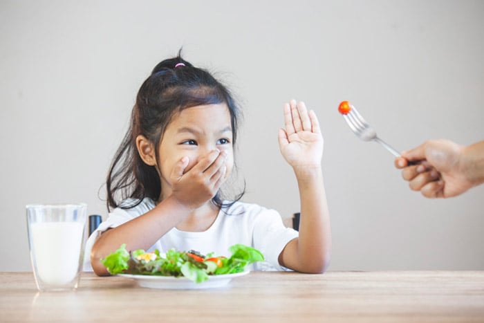 que-hacer-si-mi-hijo-no-quiere-comer-blog-salud-humana
